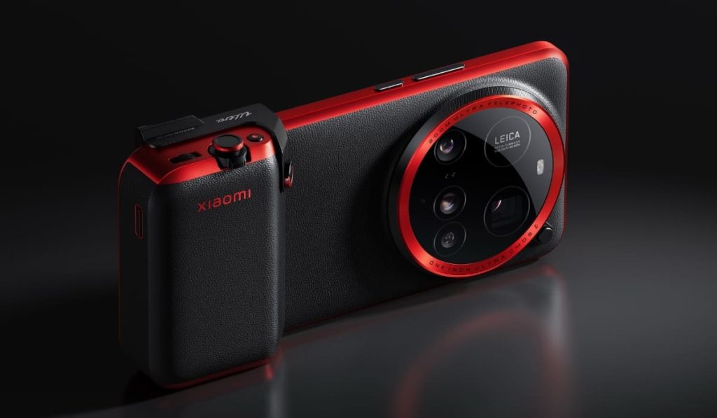 Xiaomi 17 Ultra with camera kit